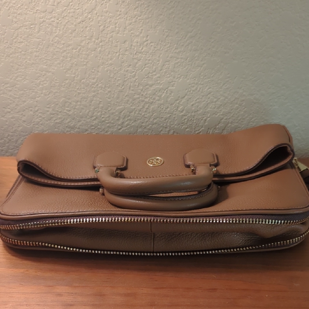 Tory Burch Robinson Pebbled Fold-Over Leather Messenger Bag - Picture 3 of 9